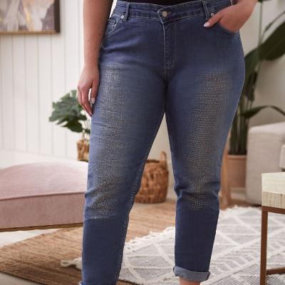 China XXXL Fashion Trends Retail Breathable Rhinestone Large Size Ladies Straight Leg Jeans Folded Cuffs Influencer Marketing Women's Clothing for sale