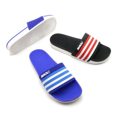 China Fashion trend man high quality chappal sandals all season custom indoor outdoor shackles men slip sandals for sale