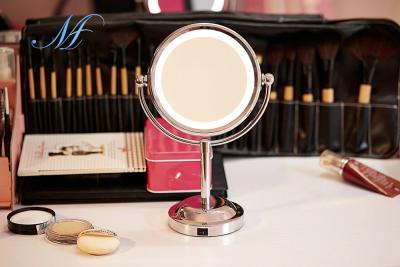 China LED makeup mirror light double sided battery charge 1X/5X magnifying desktop mirror for sale