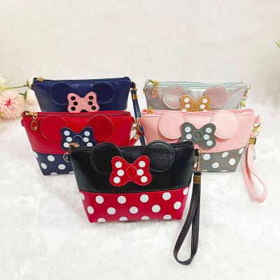 China Minimalist Bowknot Waterproof Cosmetic Portable Handbag Student Makeup Bag Female Cartoon Storage Bag for sale