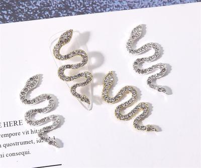 China Wholesale Creative Rhinestone Jewelry Decoration Art Supplies Snake Charms Nails DIY Metal Nail for sale