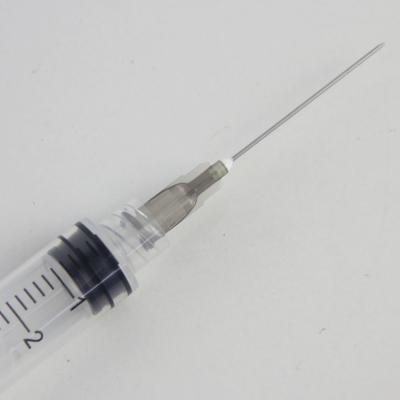 China Eco - Friendly Sterile Disposable Syringe 5m Luer Lock Medical Syringe With Needles for sale