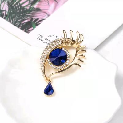 China Factory wholesalebrooch alloy pearl rhinestone rhinestones jewelry corsage clothing accessories gift quarter style eye brooch hot korean rhinestone inlaid for sale