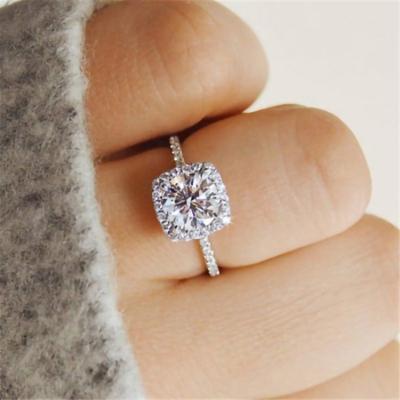 China Exquisite Appreance 2021 Hot Selling Platinum Plated Diamond Ring Valentine's Day Gift Jewelry Fashion Engagement Ring for sale