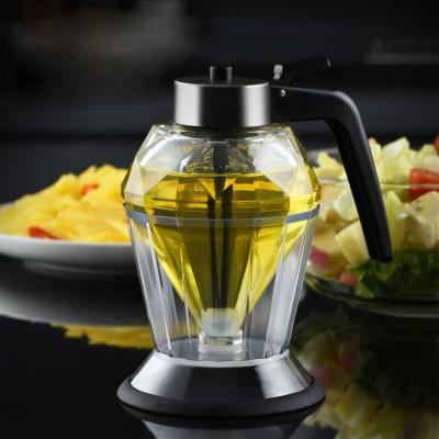 China Sustainable New Design Kitchen Cooking Glass Maple Syrup Oil Dispenser Diamond Oil Bottle for sale