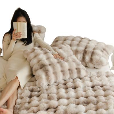 China Anti-pilling Warm Tuscan Imitation Fur Blanket Winter Warmth Blanket for sale