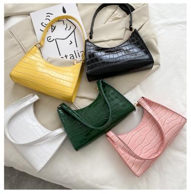 China Exquisite Fashion Retro Fashion Shopping Bag Women's Casual Totes Shoulder Bags Solid Color Female Leather Chain Handbag For Women 2022 for sale