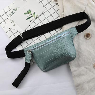 China 2022 Newest Fashion Fanny Women Waist Bag Trending Girls Sports Crocodile Pattern Vegan Leather Small Waterproof Belt Bags for sale