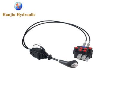 Cina 2 bobine 80 litri 250 bar Valvola di controllo monoblocco Cavo joystick con pulsante per trattore Valvola idraulica in vendita