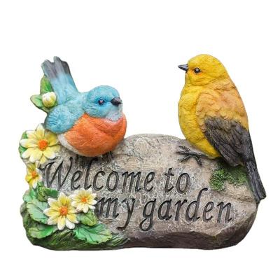 China Garden Decor Resin Bird Figurine Garden Decor Bird Welcome Sign Sculptures Statue for sale