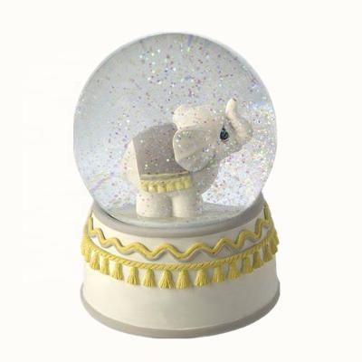 China Europe Resin Snow Globe Animal Elephant Snow Globe for sale