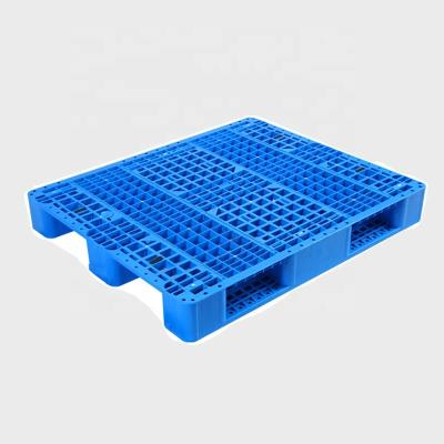 China Single Faced HDPE Pallet 1200*1000MM Heavy Duty Grid 3 Runners Plastic Racking Cargo Transfer Pallet Rack Warehouse Pallet Steel Bar Addable for sale