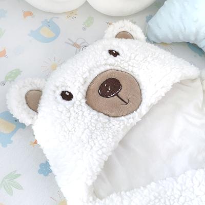 China Breathable Newborn Plush Wrap Wrap Cute Hooded Baby Wrap Wrap Teddy Bear for sale