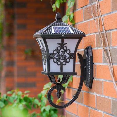 China Acrylic solar outdoor villa outdoor wall lamp European-style solar outdoor villa home wall lamp garden wall lamp for sale