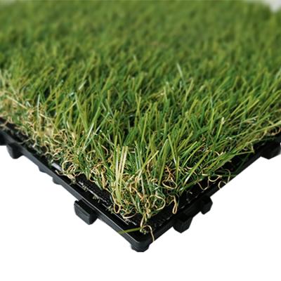 China Yard Green Grass Anti Fake UV Board Floor Interlocking Artificial Grass Tile for sale