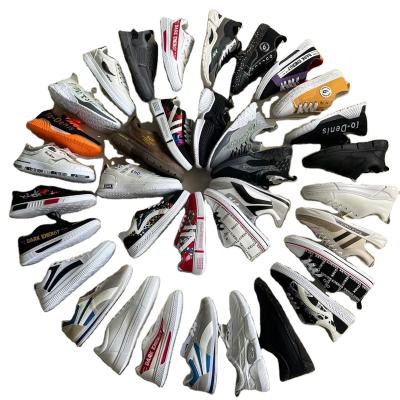 China Anti-Static Cheap Clear In China Stock Thrift Mixed Skateboarding Shoes Second Hand Stock for sale