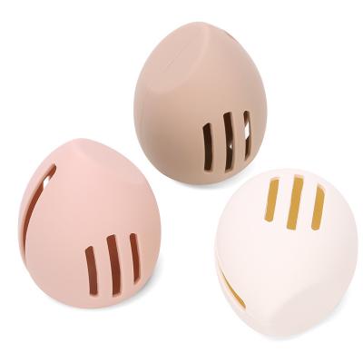 China Silicone Makeup Sponge Holder Breathable Beauty Blender Holder Washable Sponges Case Travel Essentials Makeup Organizer for sale