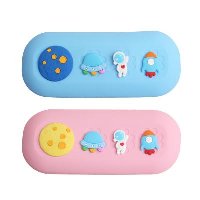 China DIY Silicone Pencil Pen Case Big Cute Pencil Pouch For Boys Girls Christmas Gifts School Supplies Kids Gift Pen Holder for sale