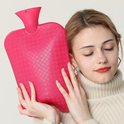 China Soft Rubber Hot Water Bottle With Cover , Hot Water Bag 3 Litre For Cramps Pain Relief for sale