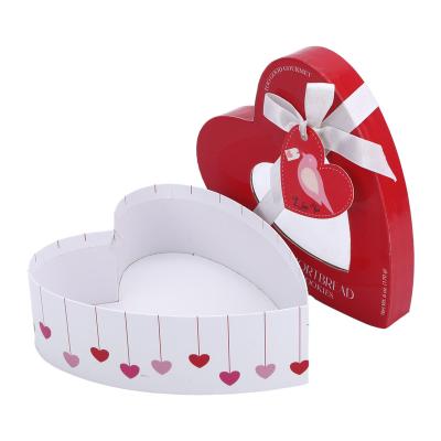 China Recyclable Heart Shaped Boxes For Flowers Packaging With Transparent Window Lids Luxury Gift Box For Flower Arrangement for sale