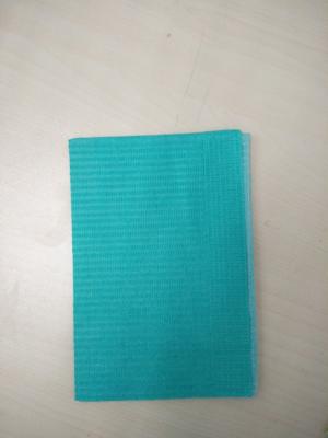 China manufacturer hot salea medical dental napkin/3 ply dental bib/3 ply dental towel medical supplies Te koop