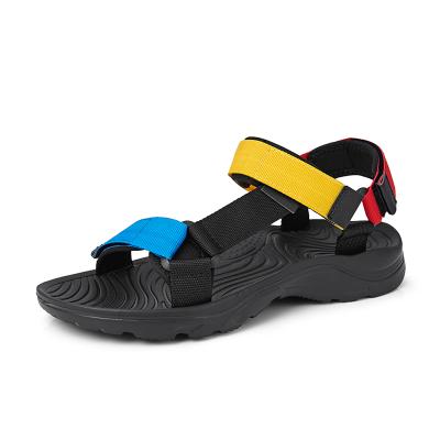 China Classic Fashion Trend Women's Sandals Couples Beach Sandals Large Size 36-46 Shoes For Men And Women for sale