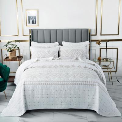 China New Design Breathable High Quality Home Understated Luxury White 100% Cotton Quilted Bedspread Bedspread Set for sale