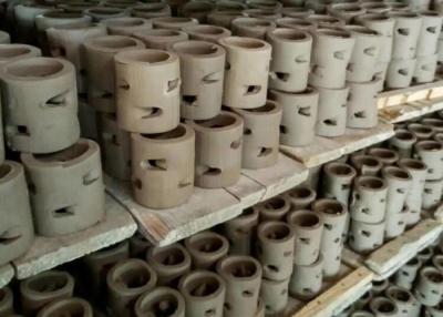 China De Ceramische Willekeurige Verpakking van de hitteduurzaamheid, Ceramische Baarkleedring voor Hoge druktorens Te koop