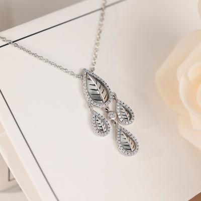 China Trendy Grace Jewelry Luxury Wholesale Fashion Custom Zircon Leaves 925 Sterling Silver Necklace Jewelry For Women for sale