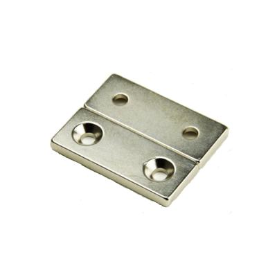 China Industrial Magnet N45 Block Magnet Neodymium With Countersink Hole for sale