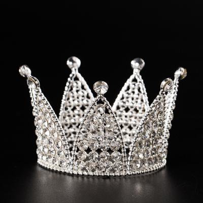 China Durable Wholesale Round Crown Birthday Cake Ornament Baked Decoration Tiara Bridal Birthday Party Crown for sale