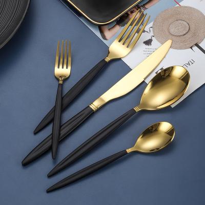 China Disposable Flatware Classic Silverware Design Restaurant Hotel Colorful Spoons And Forks for sale