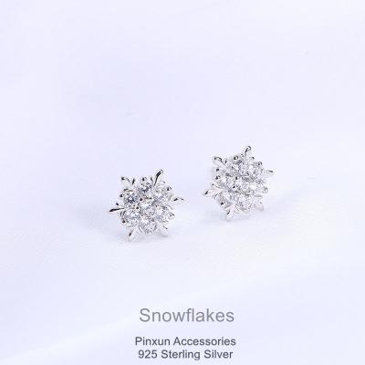 China Stylish Top Selling 925 Sterling Silver Zirconia Snowflakes Stud Earrings Girls Women Accessories for sale