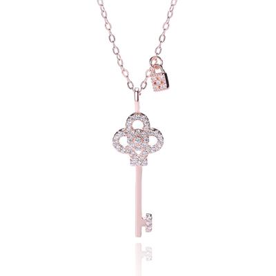 China Hot Sale Elegant Iced Out 925 Sterling Silver Cubic Zirconia Lock Key Charm Pendant Necklace Jewelry for sale