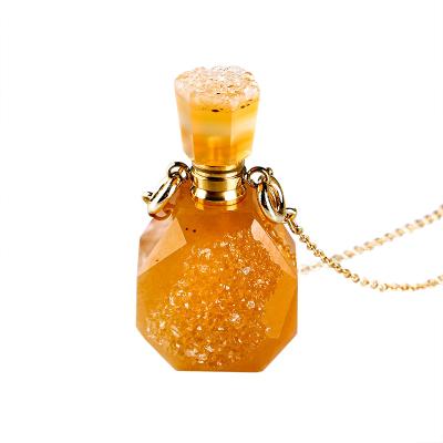 China CLASSIC factory wholesale gold perfume bottle necklace for essential oils agate perfume necklace with gift box for sale