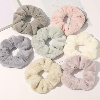 China Fashion Winter Fur Headband Fluffy Elastic Hairband Soft Plush Headband Hair Accessories For Girls for sale