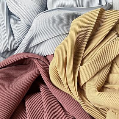 China High Quality Polyester Ombre Shawl Mini Pleated Shawl Chiffon Hijab Gradient Print Shawl for Malaysia Women for sale