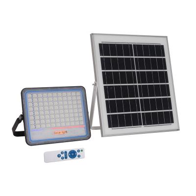 China Portable Outdoor Solar Garden Flood Light 100w Security Super Bright Lights IP65 Waterproof 6000K Daylight White Floodlight For Garden for sale