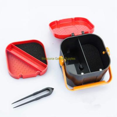 China Built-in absorbent sponge & closing with plastic magnet worm storage box, keeping the worm alive for fishing or long-distance transportt for sale