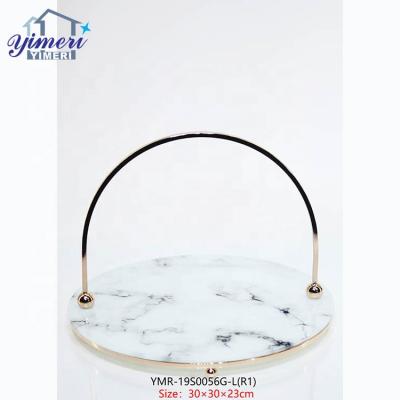 China Round Metal Style Decoration Serving Tray Handle Modern Engagement Glass Plates for sale