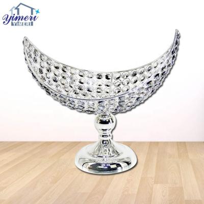 China Minimalist Modern New Moon Shaped Crystal Beaded Plated Wrought Iron Fruit Basket for sale