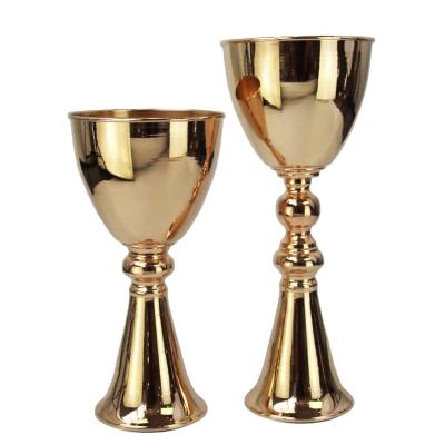 China Small Trumpet Shape Metal Gold Wedding Vases Minimalist Luxury Decoration Centerpieces for sale