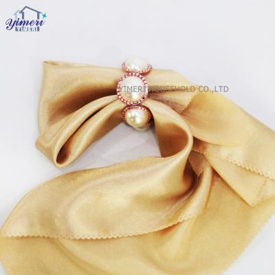 China Custom made luxury metal pearl silver white napkin ring viable for wedding party table decoration for sale