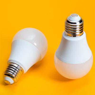 China Hot Selling Cheap Custom Energy Efficient Wireless Control Wifi Led Bulbs Smart Light for sale