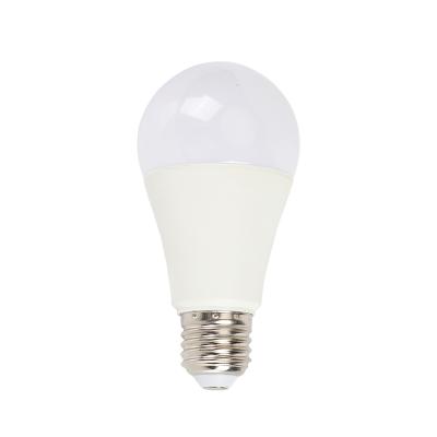 Κίνα High Quality China Factory E27 Holder High Power Cheap High Lumen Smart Led Light Bulb προς πώληση