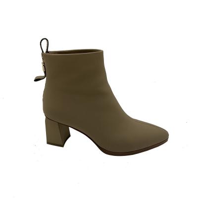 China Lightweight Boot Fashion Thick Heel Pointed Women Short Boots for sale