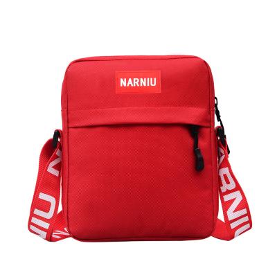 China Fashion Women's One Shoulder Messenger Bag Large Capacity Student Mobile Phone Changing Travel Customized LOGO for sale