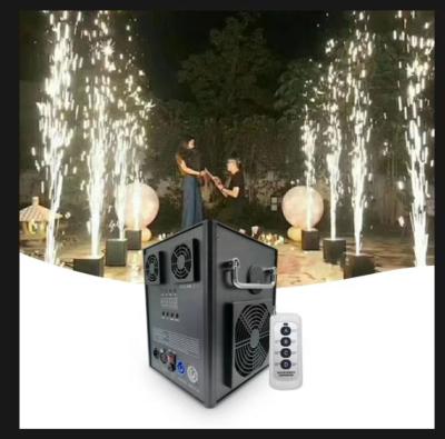 China Large Style Cold Sparkular Machine Cold Sparkler Machine Fountain Fireworks for Wedding Stage Wireless Remote Control 229*193*307mm en venta