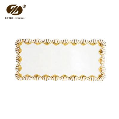 China Viable Wholesale Etching Gold Scallop Edged Dinner Plates Decoration For Wedding And Engagement for sale