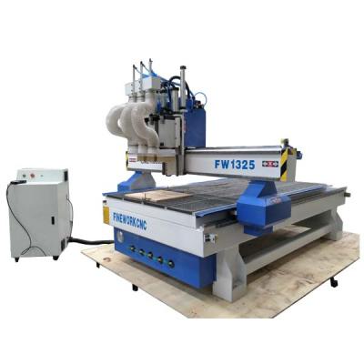 China Building Material Shops Double Head CNC Wood Router 1325 CNC Machinewith R Latest Machinery For Door Making zu verkaufen